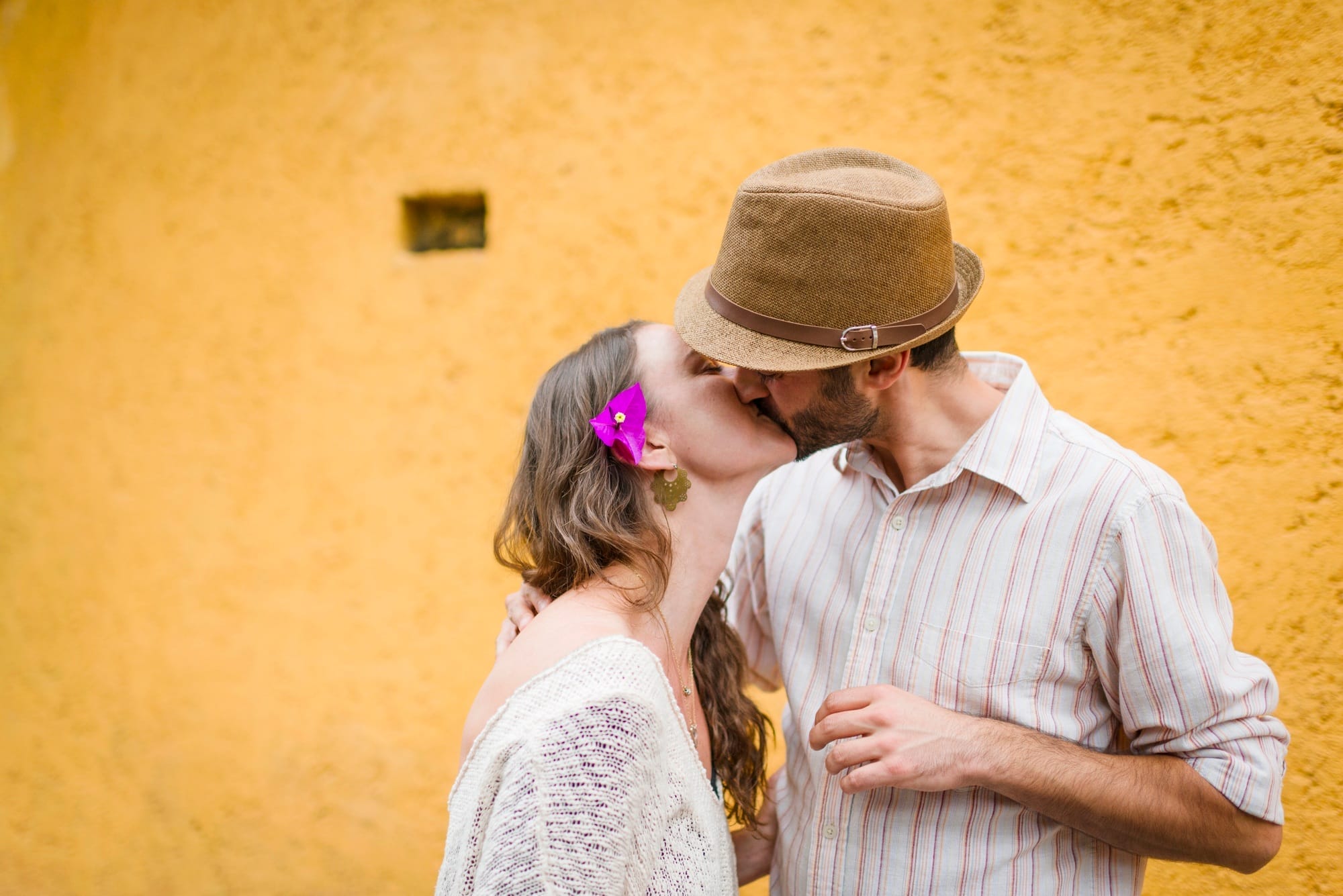 Couple kissing in street, Mexico City, Mexico